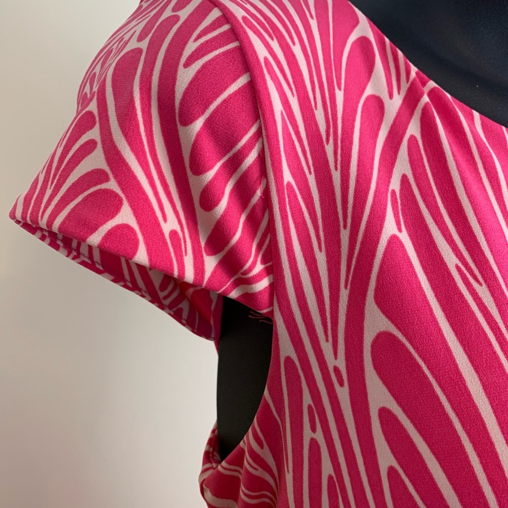 Victorias Secret stretch dress hot pink with gold zipper, size medium - Picture 7 of 10